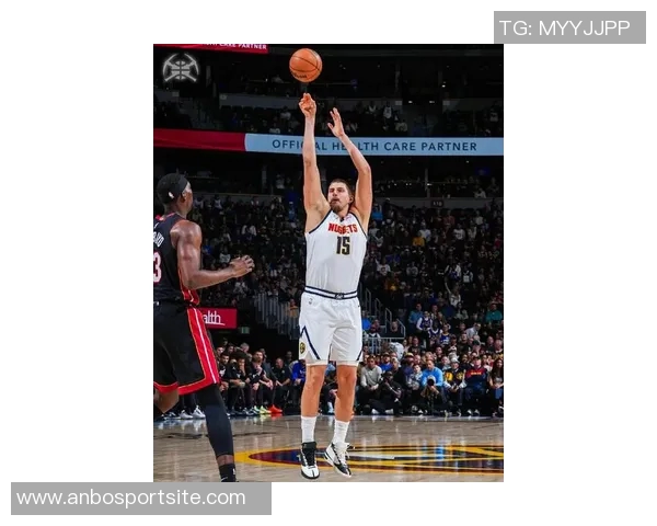 约基奇展现MVP风范18投12中豪取33分15板16助大三双并贡献3次抢断